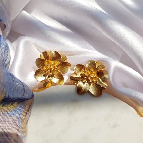 Gold Cowrie Shell Huggie Hoop Earrings - Etsy