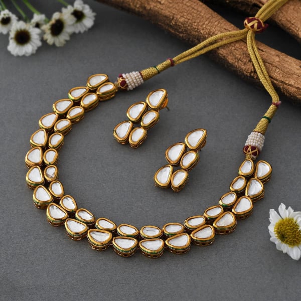 Exclusive 2-line Kundan necklace set