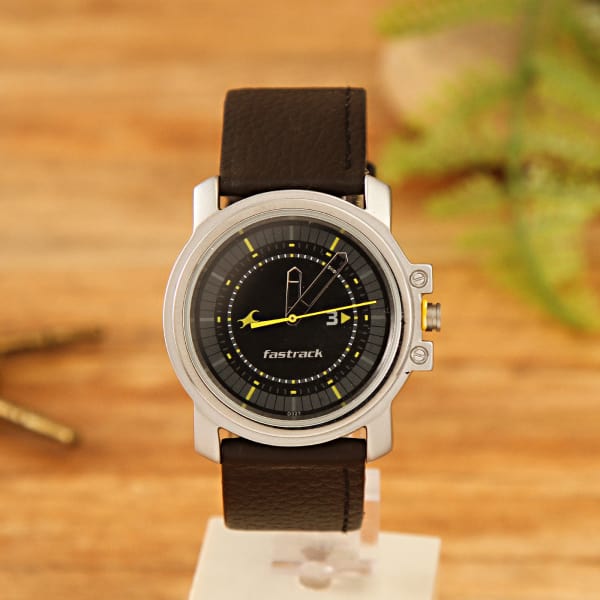 Fastrack Black Strap Watch for Men: Gift/Send Fashion and Lifestyle