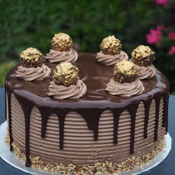 Fererro Rocher Cake 2 Kg