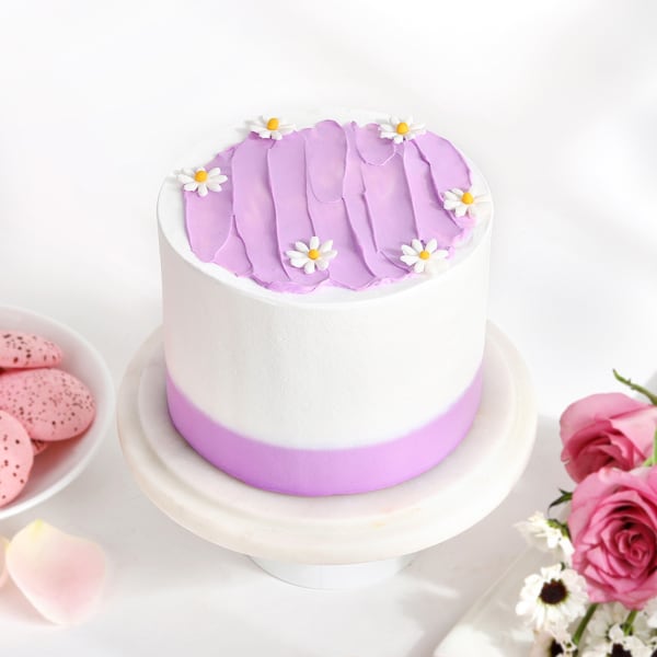 Frosted Fantasy Cake (500 gm)