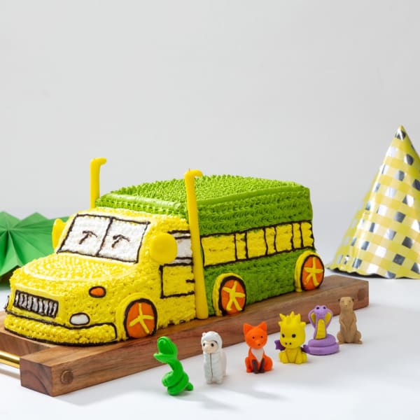 Fun and Quirky Truck-shaped Cake (3.5 Kg)