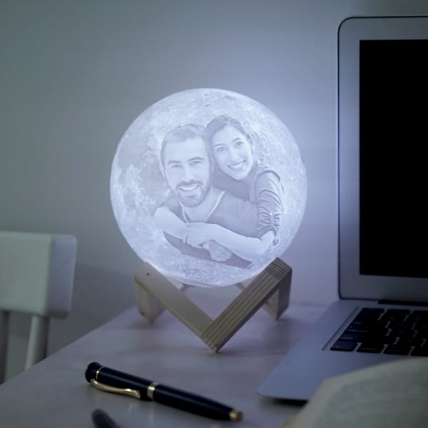Gleaming Moon - Personalized 3D Lamp With Stand