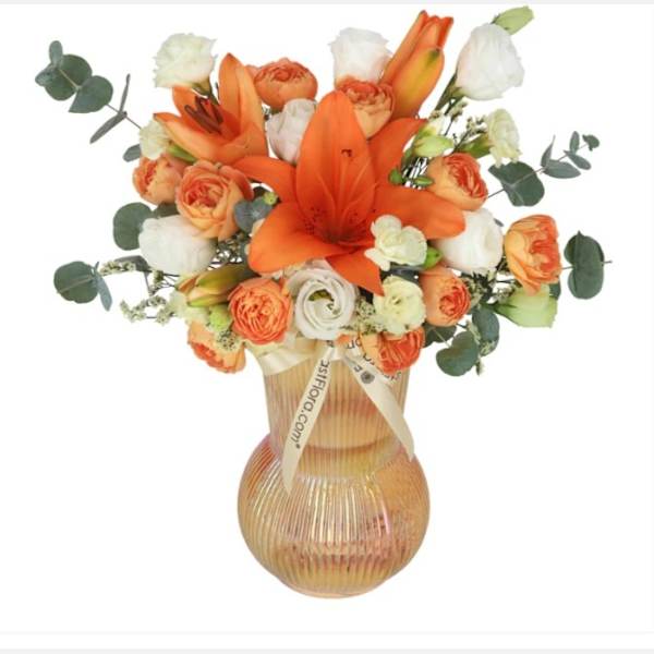Golden Whisper-Table Flowers
