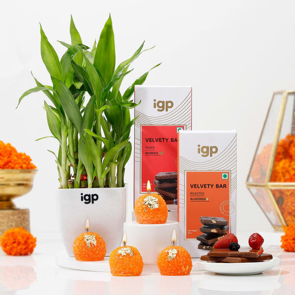 Growing And Glowing Diwali Hamper