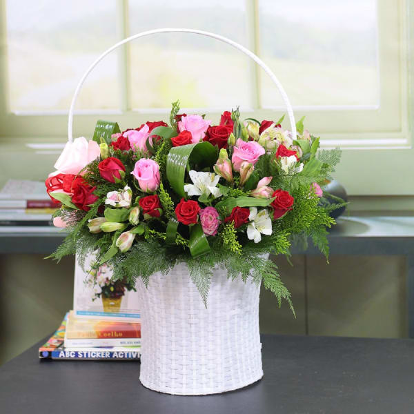 Handle basket with red pink and white