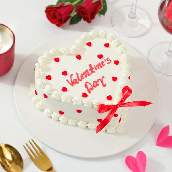 Happy Valentine Day Cream Cake