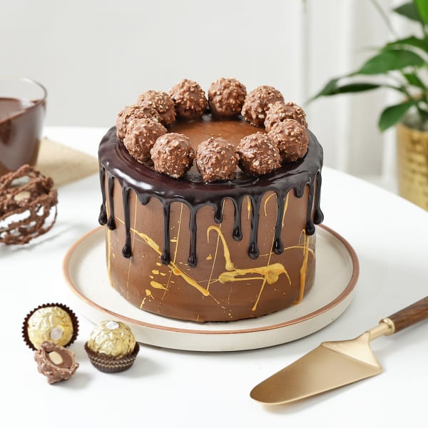 Hazelnut Fantasy Chocolate Cake (1 Kg)