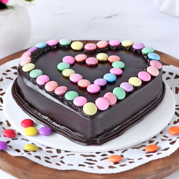 Heart Chocolate Gems Cake (2 Kg)
