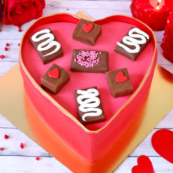 Heart Chocolatey Cake (1Kg)