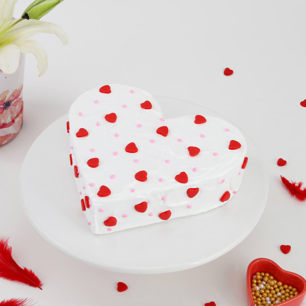 Heart-Shaped Chocolate Cake with Cream Frosting (Half Kg)