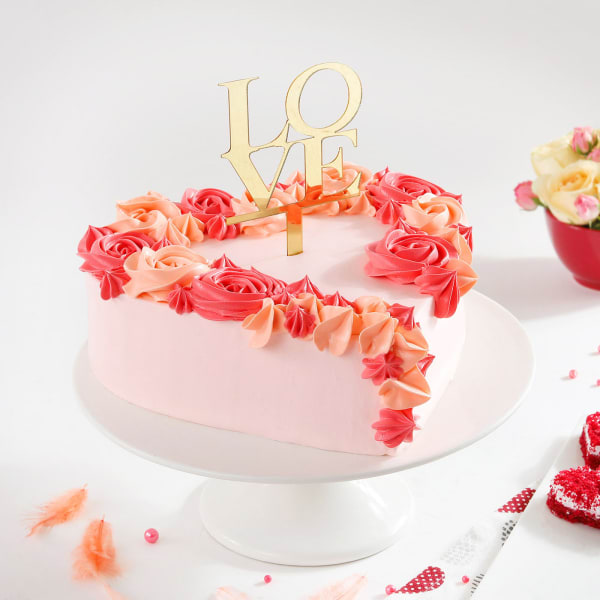 Heart-Shaped Pink Love Cake Rosette (1 Kg)
