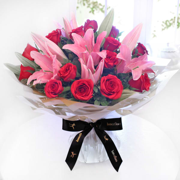 Large Endless Love Hand-tied