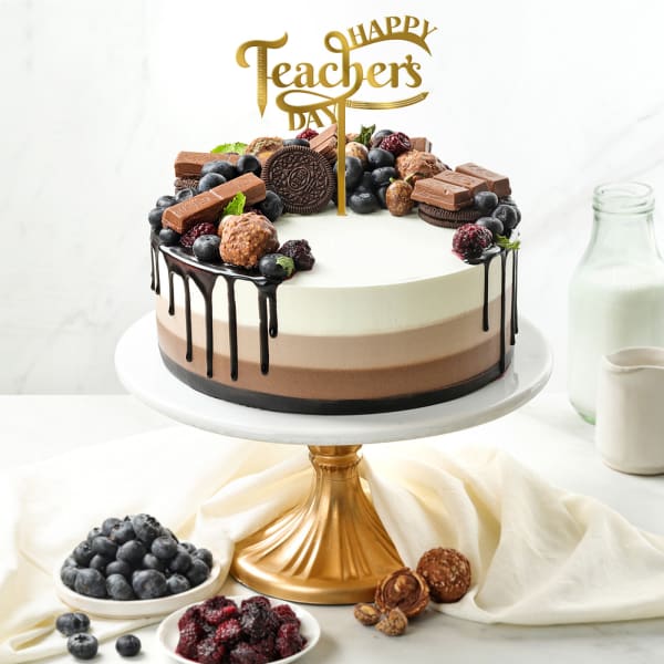 Lavish Berries Cake For Teachers Day (1 Kg)