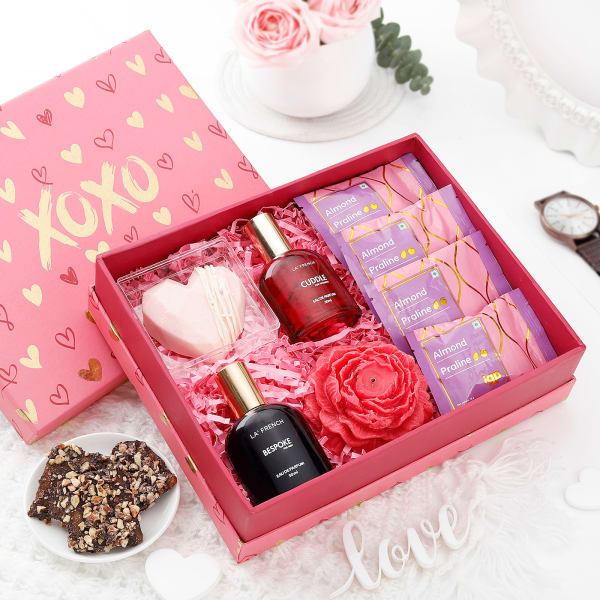 Love In The Air Valentine's Day Luxe Hamper: Gift/Send Fashion and ...