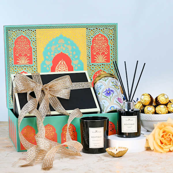 Luxe Glow And Indulgence Diwali Hamper
