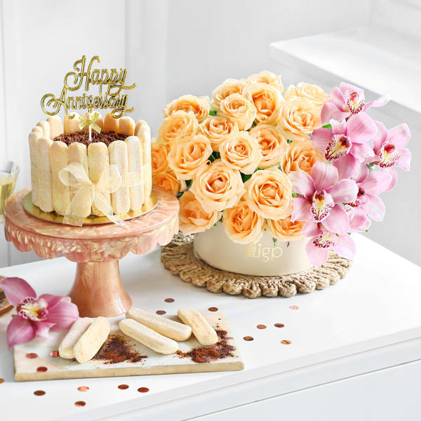 Mesmerizing Blooms With Tiramisu Anniversary Cake