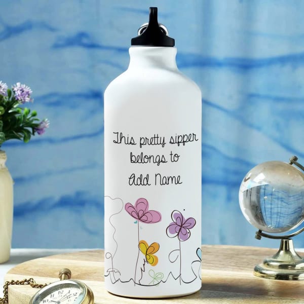 Metal Sipper Bottle For Mom Personalized With 1 Name Contains 600 Ml Liquid