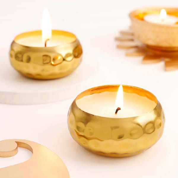 Metal Thathera Design Candle - Set Of 2