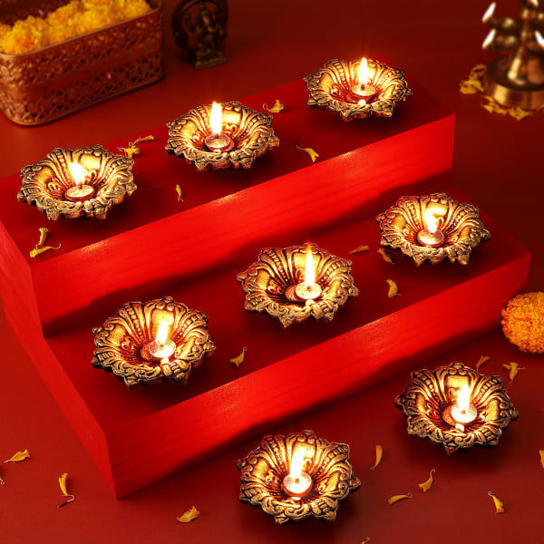 Metallic Painted Clay Diyas - Set of 8