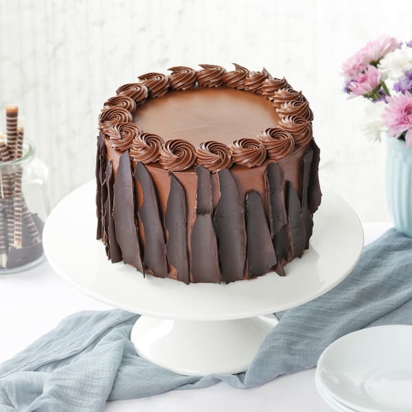 Midnight Truffle Magic Chocolate Cake (1 Kg)