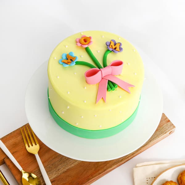 Mini Flowers Mothers Day Cake (Half Kg)