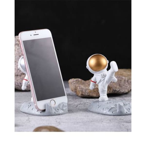 Buy/Send Mobile Holder Astronaut Kick Single Piece Online | IGP ...