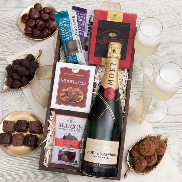 Moet Champagne & Chocolate Pairing - Gilded Celebration