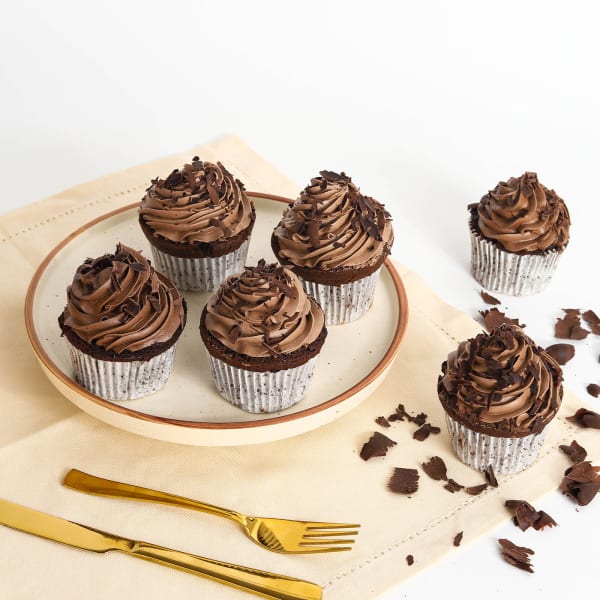 Mother's Day Chocolate Cup Cakes (6 pc)