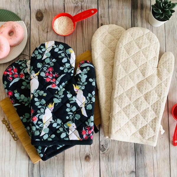 Buy/Send Oven Mitts Online IGP JVS1218646