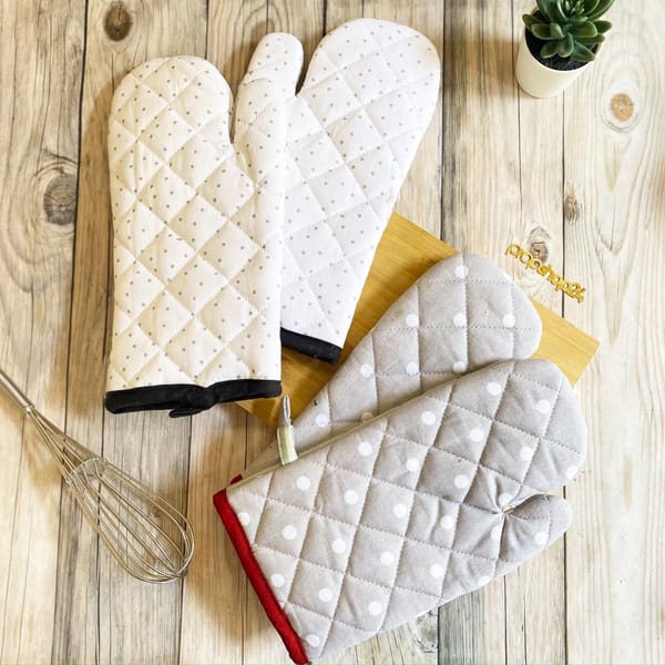 Buy/Send Oven Mitts Online IGP JVS1218650