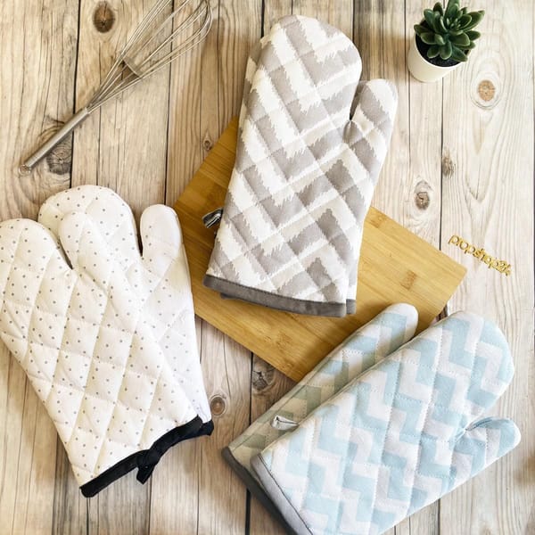 Buy/Send Oven Mitts Online IGP JVS1218652