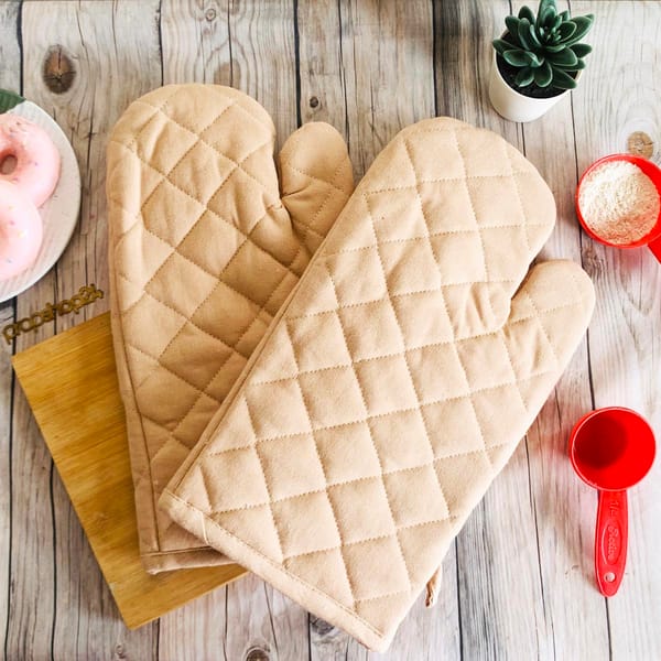 Buy/Send Oven Mitts Online IGP JVS1218659