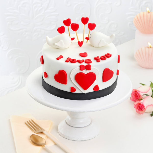 Passionate Heart Semi-Fondant Cake (1 Kg)