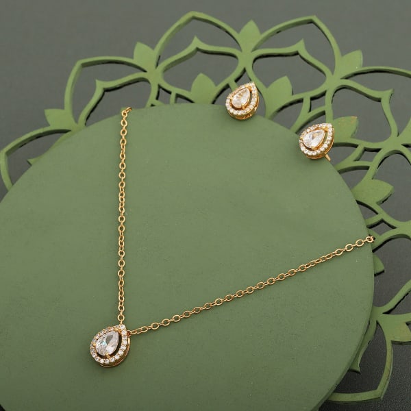 Pear-shape Solitaire Pendant Set In Gold Plating
