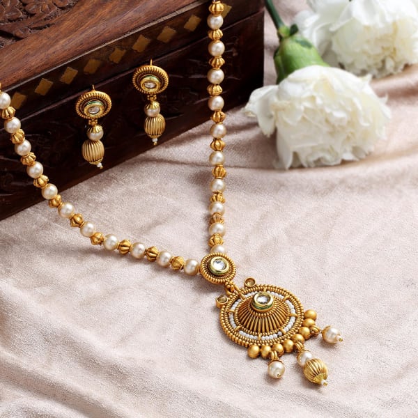 Pearl And Gold Finish Necklace Set