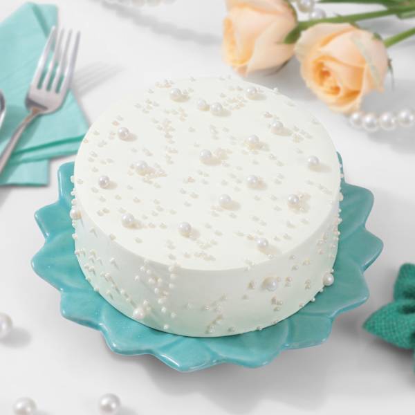 Pearl Bliss White Cake (1 Kg)