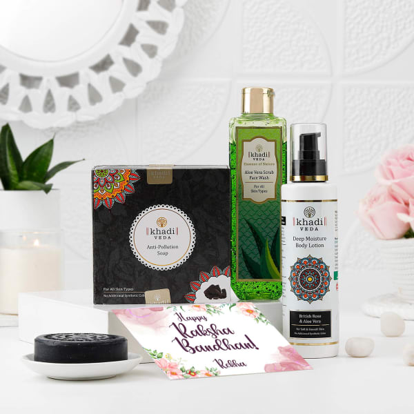 Personalized Beauty Essentials Gift Hamper For Sister