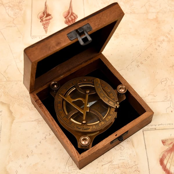 Personalized Brass Finish Sundial Compass In Sheesham Wood Box: Gift 