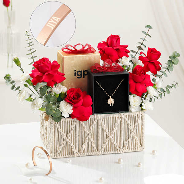 Personalized Elegant Timeless Basket Hamper