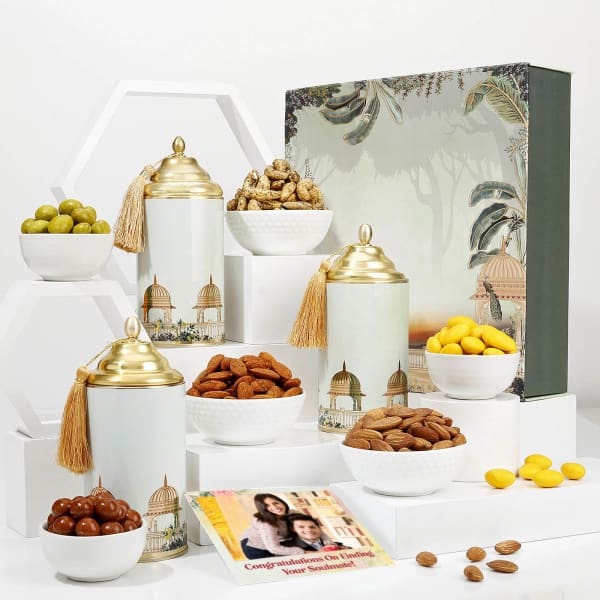 Personalized Exquisite Treats Wedding Gift Hamper