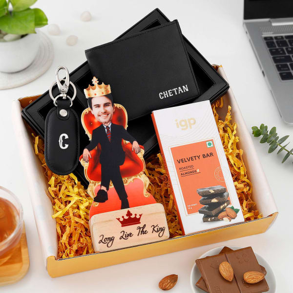 Personalized King Caricature Hamper