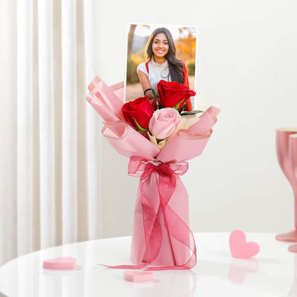 Personalized Lovely Blooms Women's Day Bouquet
