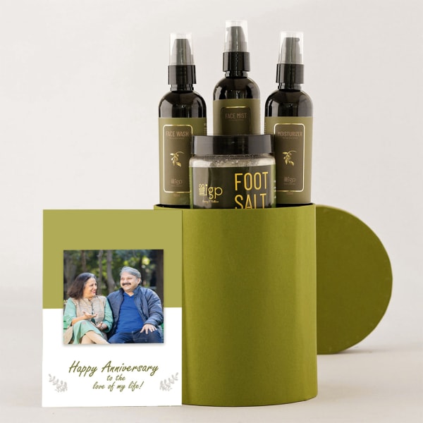 Personalized Olive Beauty Anniversary Gift Hamper