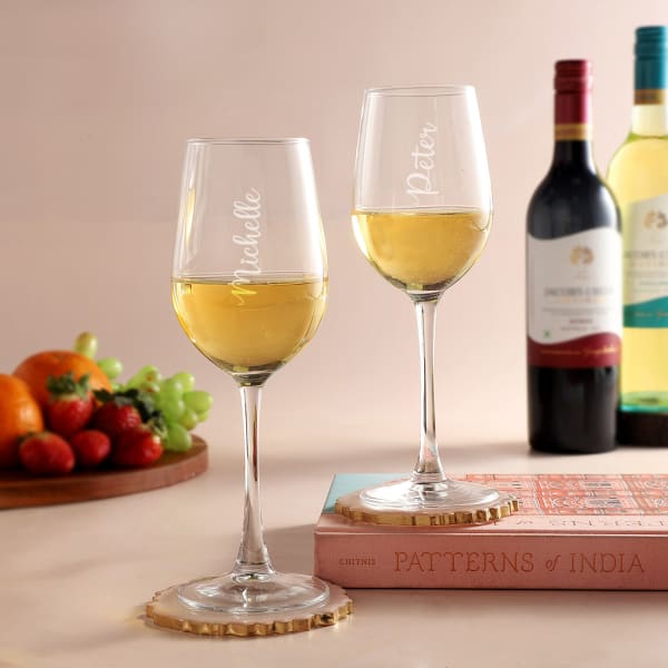 Personalized set of 2 White Wine Glasses