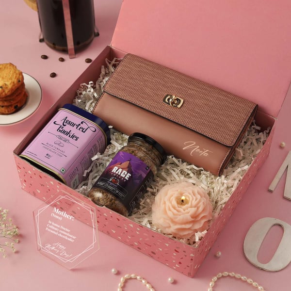 Personalized Wallet and Goodies Hamper For Mom