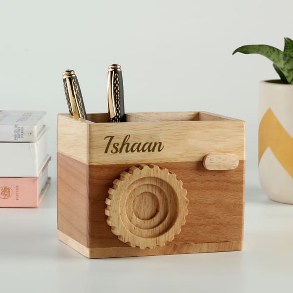 Personalized Wooden Pen Stand