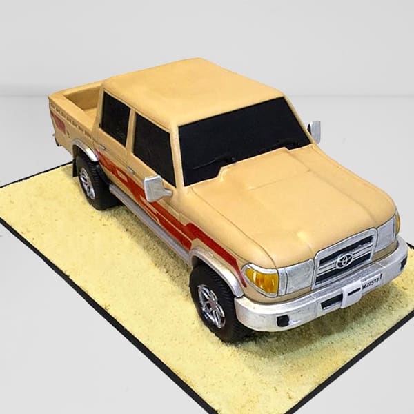 Pickup SUV Fondant Cake (3 Kg)