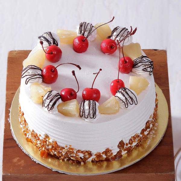 Pineapple Cake with Pineapple & Cherry Toppings (1 Kg)