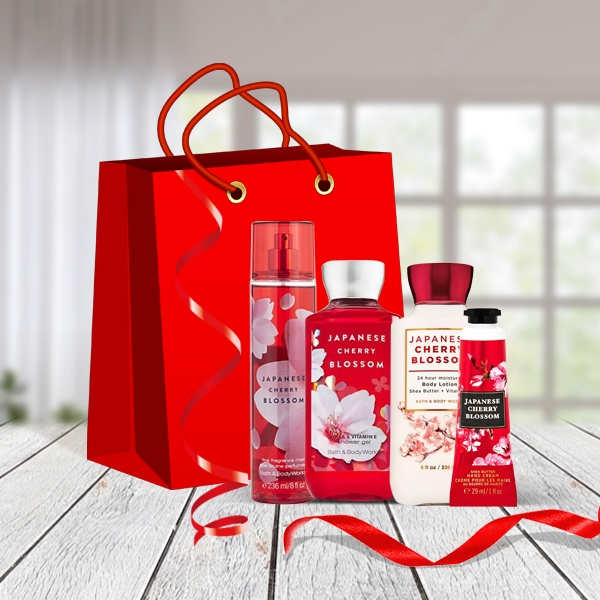 Pretty Woman Cherry Blossom Pampering Gift Set